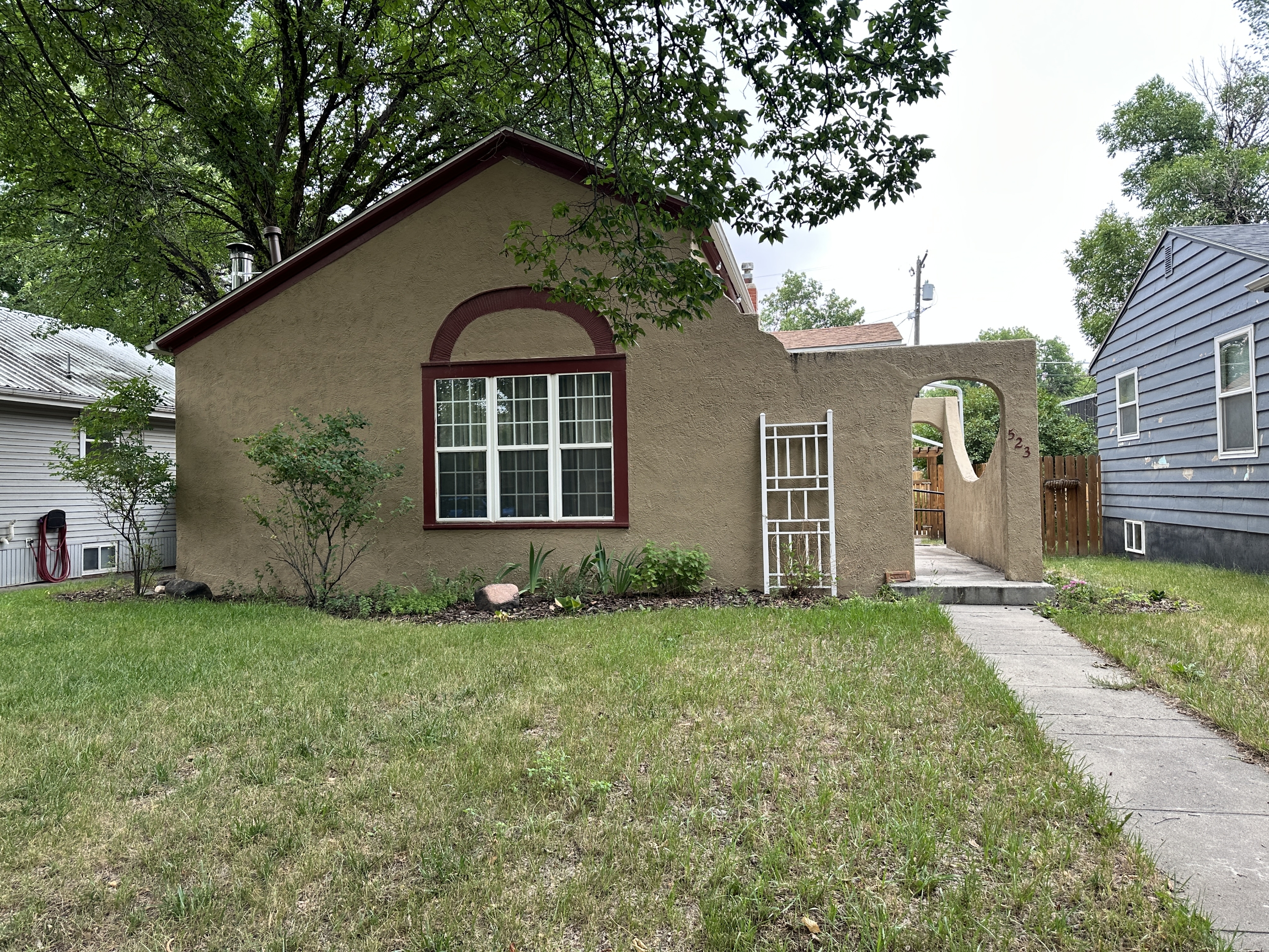 Property main image